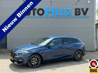 BMW 1-serie 118i Automaat Sport Line HiFi pakket Carpley LED PDC 19 Inch Dealeronderhouden!