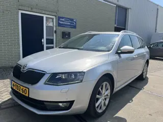 Skoda Octavia Combi skoda octavia combi 1.8 tsi elegance nap