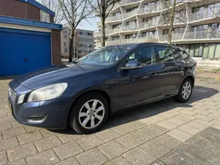 Volvo V60 1.6 T3 Summum Cruise PDC Airco