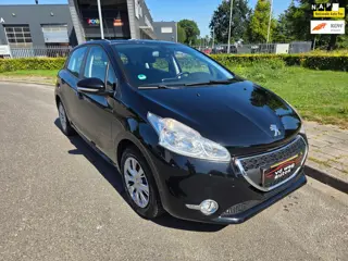 Peugeot 208 1.2 VTi Envy 5 deurs airco navi