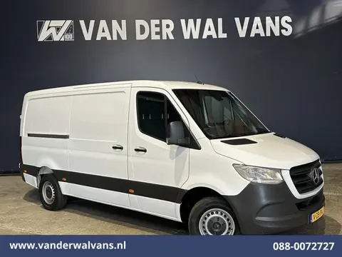 Mercedes-Benz Sprinter 314 CDI 143pk L2H1 Euro6 Airco | Camera | Apple Carplay | Trekhaak | Chauffeu