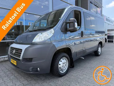 Fiat Ducato 3+1 Rolstoelbus 30 3.0 MultiJet L1H1 Automaat 160 PK (Mooie ruime Rolstoelbus met automa