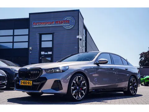 BMW I5 EDrive40 84 kWh | Bowers & Wilkins | Head Up Display | Stoelverkoeling | 360 Camera | AR Came