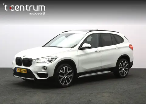 BMW X1 sDrive20i 192 PK High Executive Sport Line, Trekhaak, Panormadak, Harman/Kardon, Head-Up