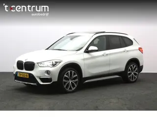 BMW X1 sDrive20i 192 PK High Executive Sport Line, Trekhaak, Panormadak, Harman/Kardon, Head-Up