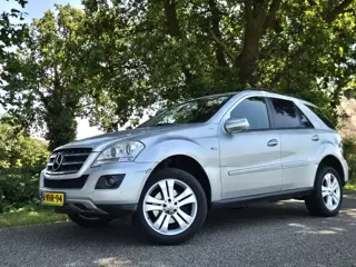 Mercedes-Benz M-Klasse 300 CDI BlueE. Grijs kenteken