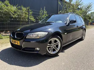 BMW 3 Serie Touring 318i Business Line / NAVI / CRUISE / AIRCO