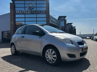 Toyota Yaris 1.3 VVTi Comfort Airco APK