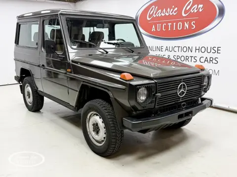 MERCEDES-BENZ 230   - ONLINE AUCTION
