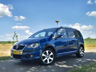 Volkswagen Touran 1.4 TSI Cross, 7-persoons (bj 2009)
