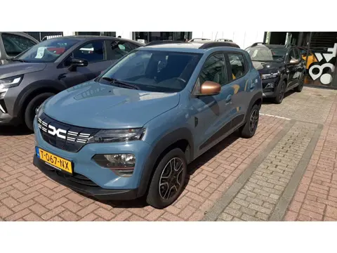 Dacia Spring Extreme 27 kWh | DC LADER | CARPLAY | ANDROID AUTO | PDC | CAMERA | NAVI.