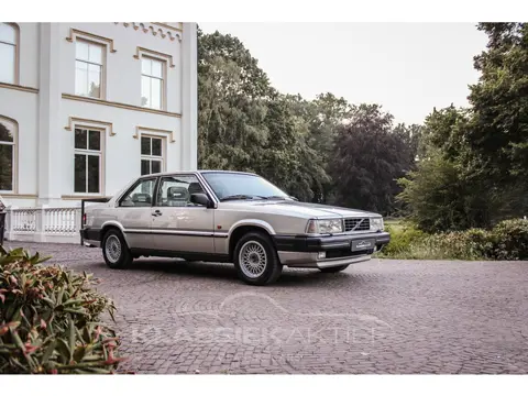 Volvo 780 2.0 Turbo Bertone (bj 1988, automaat)