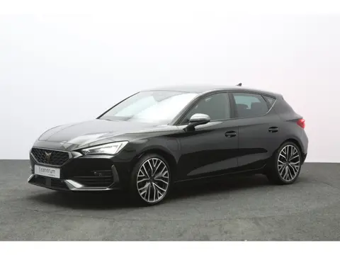 CUPRA Leon 1.4 e-Hybrid VZ 245 PK Performance PHEV, 19" LM Velgen, Winterpakket, Camera, Adap. Cruis