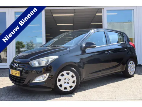 Hyundai i20 1.4i i-Motion, Automaat, Airco, Prijs Is Rijklaar Inclusief 6 Maanden Garantie