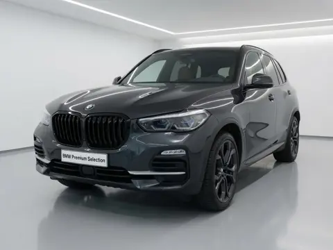 BMW X5 xDrive45e | Individual Leder | CoPilot | Comfortzetels | Panorama | Trekhaak | Stoelventilati