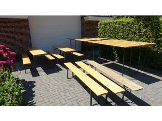 Partij gebruikte biertafels