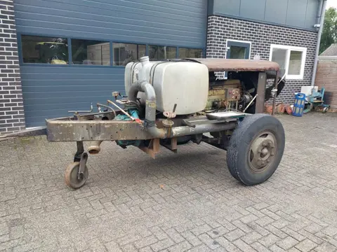Motorpomp set Vincenzi CM4.80/3  pomp en DAF 615 Motor