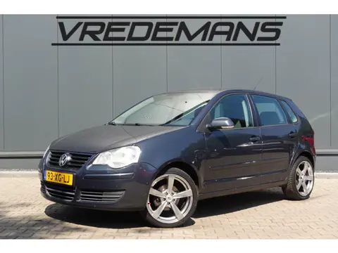 Volkswagen Polo 1.4-16V Comfortline AIRCO/CRUISE