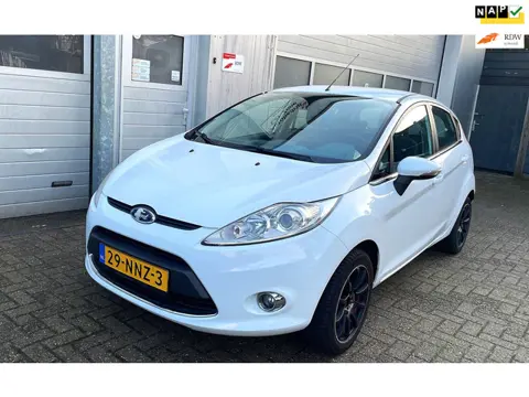 Ford Fiesta 1.25 Titanium 5DR 2010-Clima-Cruise-Trekhaak-APK
