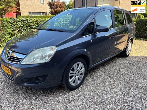 Opel Zafira 2.2 Cosmo
