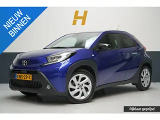 Toyota Aygo X 1.0 VVT-i MT Play | Carplay | Stoelverwarming | Achteruitrijcamera | Lm velgen