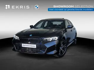 BMW 3 Serie Sedan 330e | M Sportpakket | Comfort Pack | Comfort Access | Achteruitrijcamera | Schuif