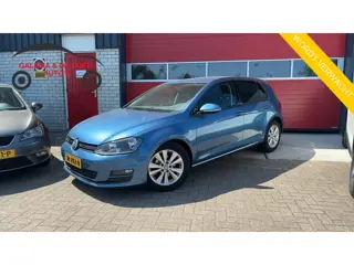 Volkswagen Golf 1.0 TSI Business Edition Connected TREKHAAK / CAMERA / NAVI / CLIMA / PDC / BLUETOOT