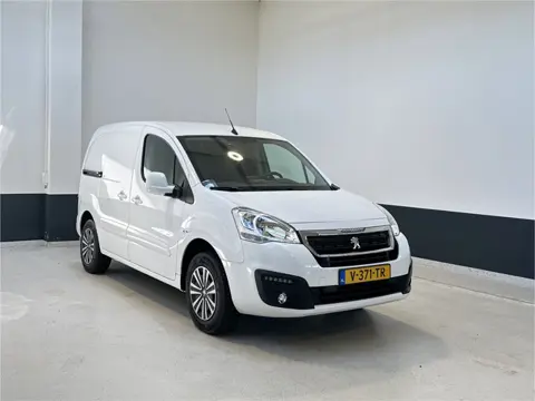 Peugeot Partner Electric L1 Premium Automaat | NL | Apple Carplay/Android auto | PDC | Airco |