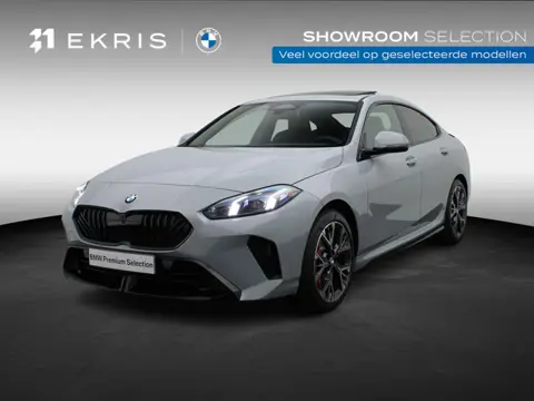 BMW 2 Serie Gran Coupé 220 M Sportpakket Pro | Panoramadak | Harman Kardon | Parkeercamera | 18"