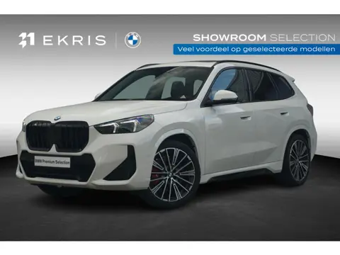 BMW X1 sDrive20i M Sport Pro / Trekhaak / Panoramadak / Keyless entry / Adaptieve LED koplampen / St