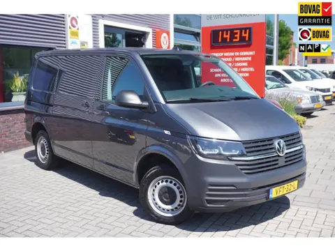 Volkswagen Transporter 2.0 TDI L1H1 26 Economy Business / Carplay / Cruise control / Trekhaak