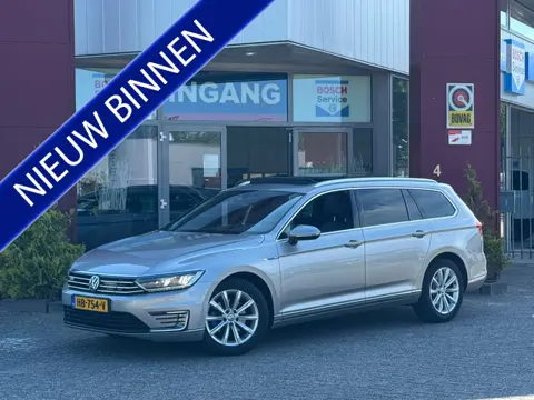 Volkswagen Passat Variant 1.4 TSI GTE Highline | Pano | Trekhaak