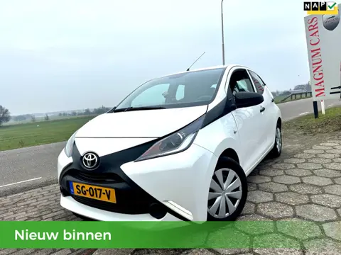 Toyota Aygo 1.0 VVT-i x-fun NAP 5Drs XENON BLUETOOTH NIEUWMODEL