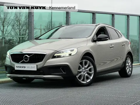 Volvo V40 Cross Country 1.5 T3 Polar+ Luxury Automaat, Panoramadak, Lederen bekleding, Unieke kilome