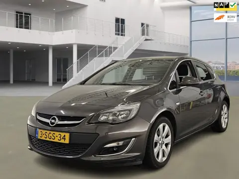 Opel Astra 1.4 Turbo Business +