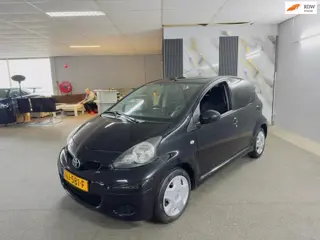 Toyota Aygo 1.0-12V Access Apk Nieuw,Airco,E-Ramen,Navigatie,N.A.P,5Deurs,2 sleutels + facturen!!