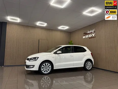 Volkswagen Polo 1.4-16V Comfortline * Automaat / Stoelverwarming / Airco / LM Velgen *