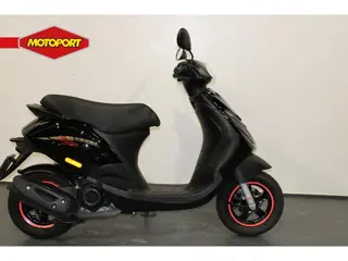 Piaggio ZIP (bj 2024)