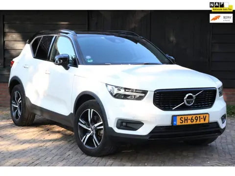 Volvo XC40 2.0 T5 AWD R-Design Intro Edition Panorama-Elek,Dak/360 Camera/Blis/Trekhaak uitklapbaar