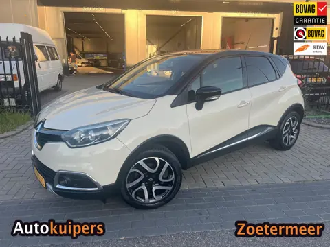Renault Captur 1.2 TCe Helly Hansen, key less, clima, navi, R-link multimedia, achteruitrij camera