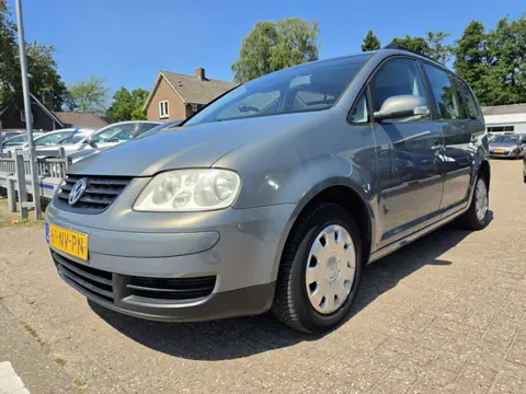 Volkswagen Touran 1.6-16V FSI Athene ( AUTOMAAT) A,P.K. Juli 2027