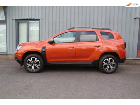 Dacia DUSTER 1.3 TCe 150 Journey Automaat Redelijke prijs krijg je een ruime auto die meer biedt wat