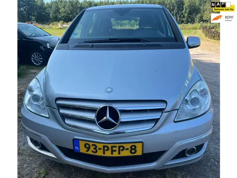 Mercedes-Benz B-klasse 180 NGT BlueEFFICIENCY Business Class rijdt super