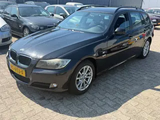 BMW 3-serie Touring 318i 2009 LCI Facelift Zwart Automaat
