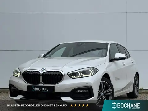 BMW 1-serie 118i Business Edition | Sportstoelen | Stuurwiel verwarmd |