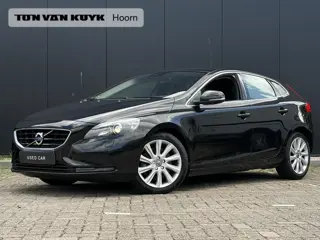 Volvo V40 1.5 T3 Momentum Stoelverwarming / Trekhaak / BT-Audio / 17" / Automaat / Parkeer sensoren 