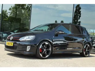 VOLKSWAGEN GOLF 2.0 GTI EDITION 35 DSG | XENON | DYNAUDIO | AFN. TREKHAAK | NAVI | CRUISE | CLIMATE