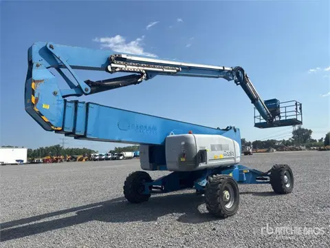 Genie Z135 4WD Diesel Articulating Boom Lift (bj 2010)