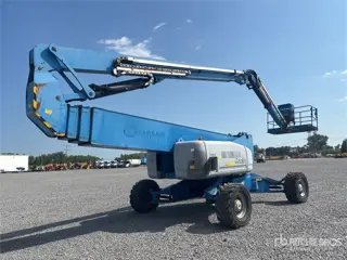 Genie Z135 4WD Diesel Articulating Boom Lift (bj 2010)