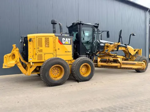 Cat 140M3 (bj 2015)
